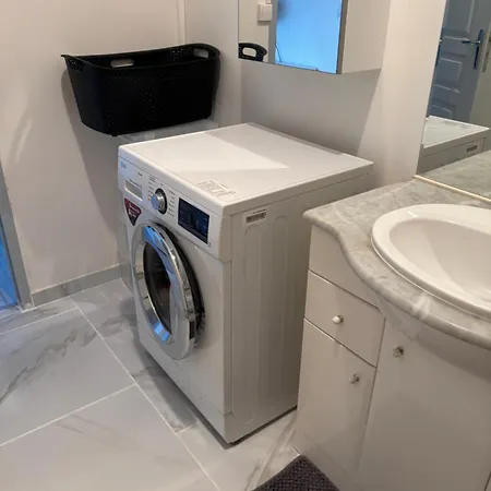 Apartament T2 4 Couchages 15 Minutes De Valras 5 Minutes Du Centre *